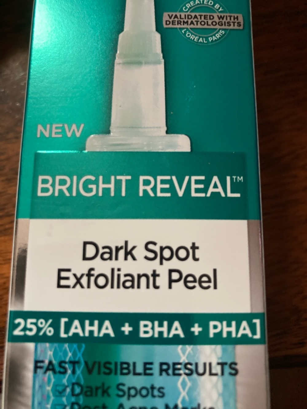 L'Oreal Bright Reveal Dark Spot Exfoliant Peel - Teal & White